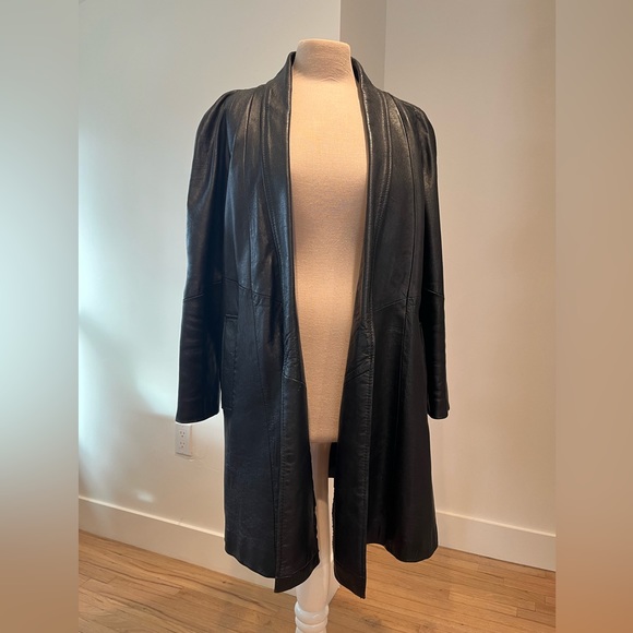 Vintage leather coat - Picture 2 of 8